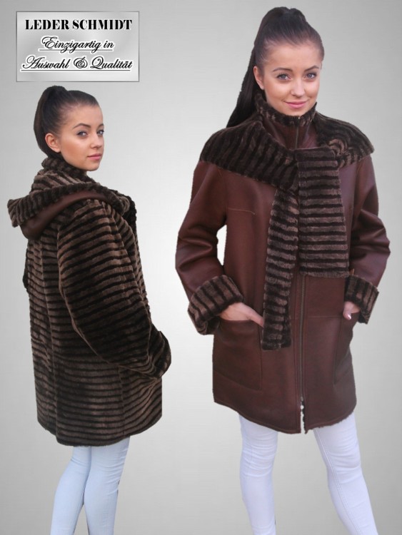braune Damen-Lammfelljacke zum wenden po bedeckt leicht
