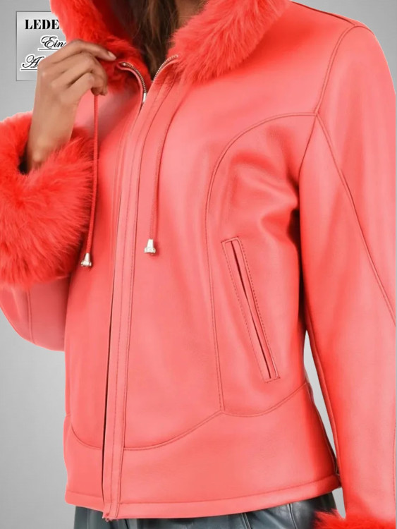 rote kurze gewachsene Damen Lammfelljacke Kapuze