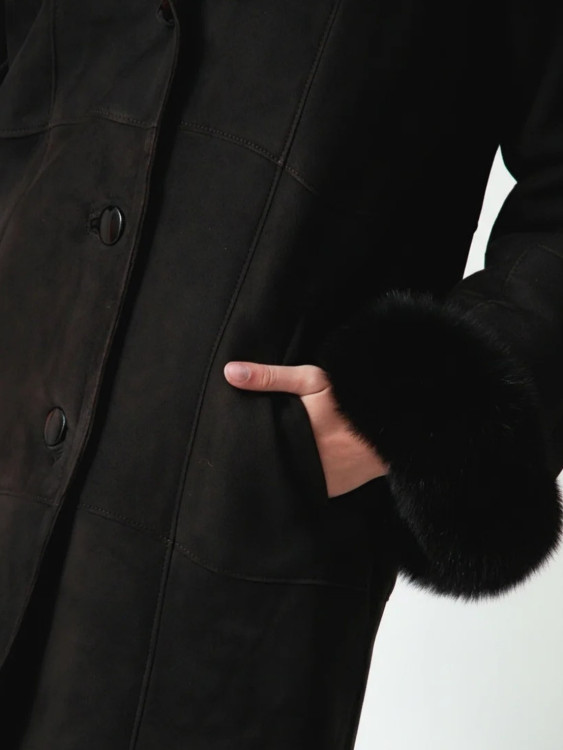 lange Damen Lammfellmantel dunkel braun