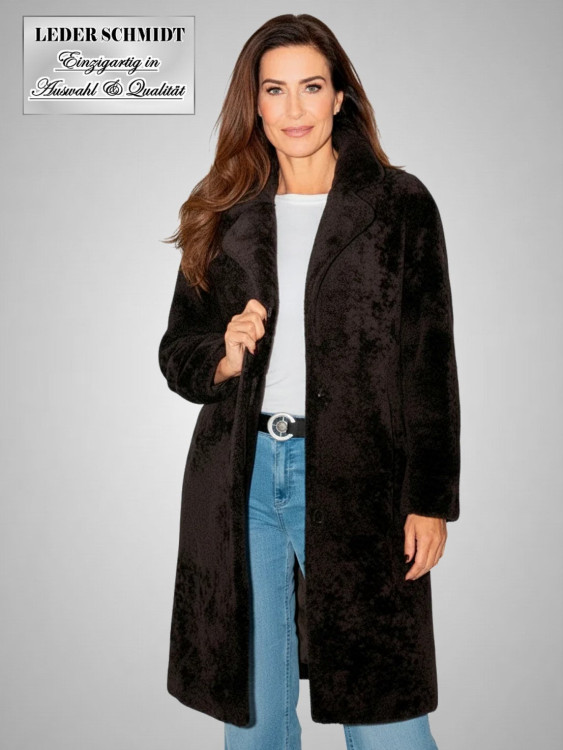 Frau Curly Lammfellmantel dunkelbraun mit Lammfell nach außen, Reverskragen und pelzhaken