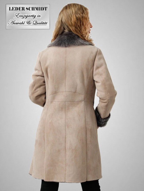 lange Damen Lammfelljacke figurbetont echt schick hell
