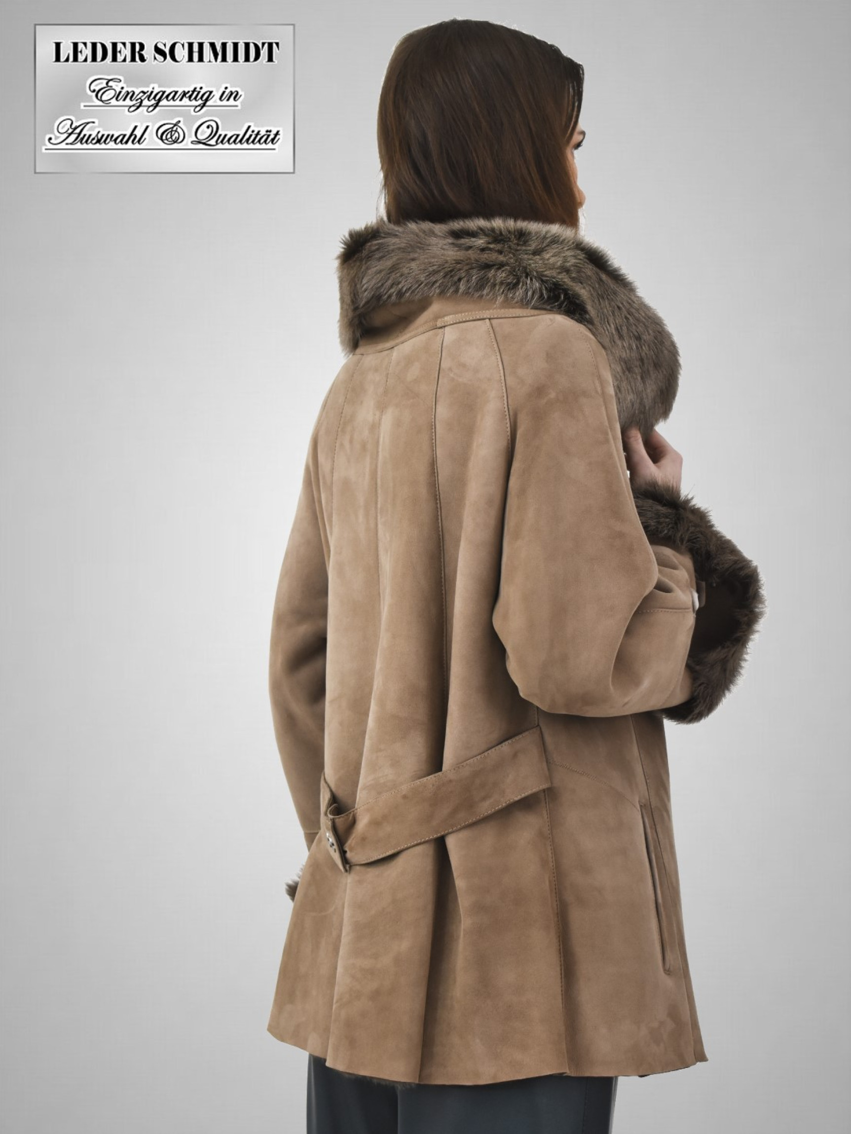 halblange Damen Lammfelljacke mit Reißverschluss