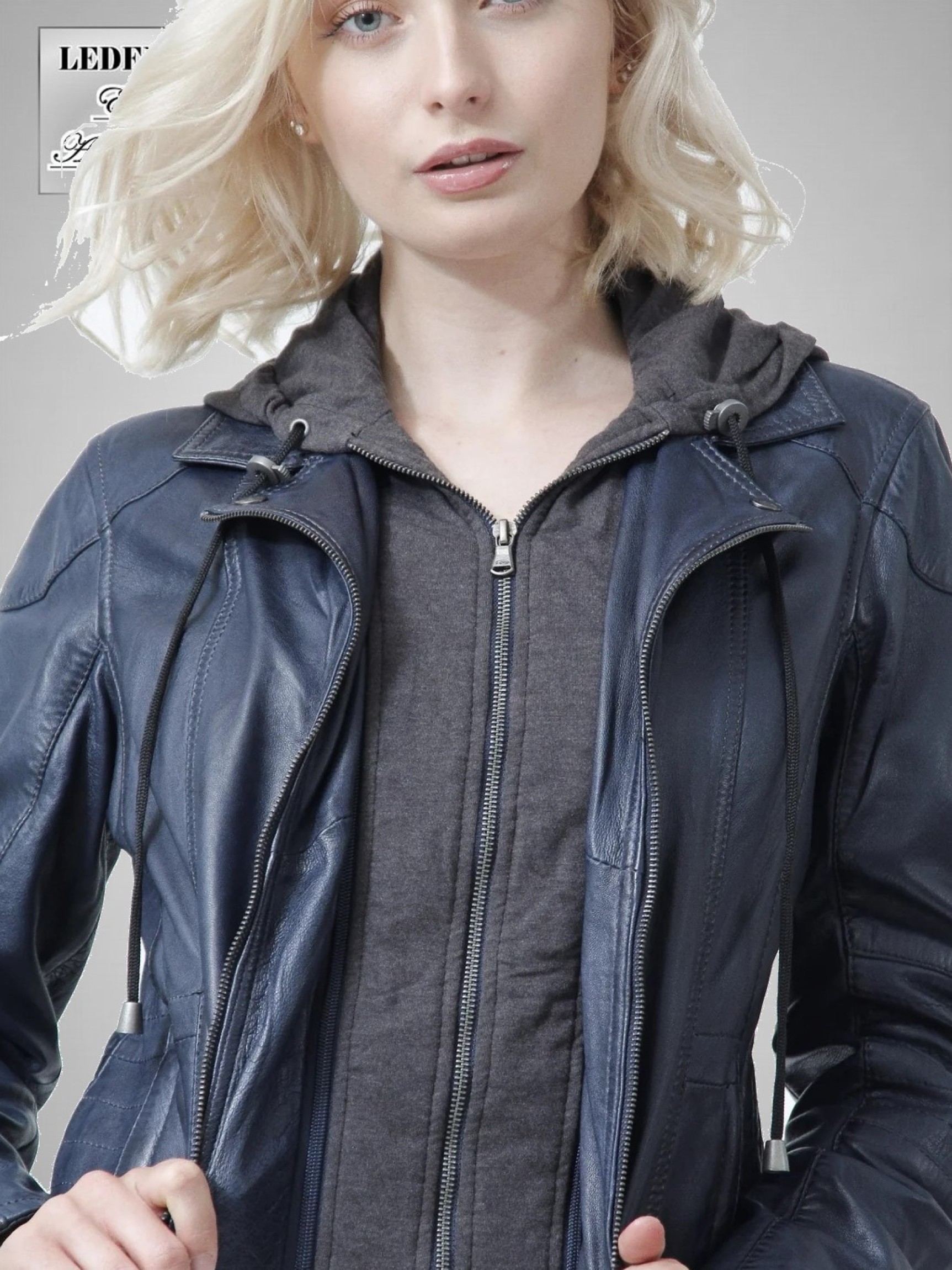 blaue kurze Damen Lederjacke Kapuzentel abnehmbar