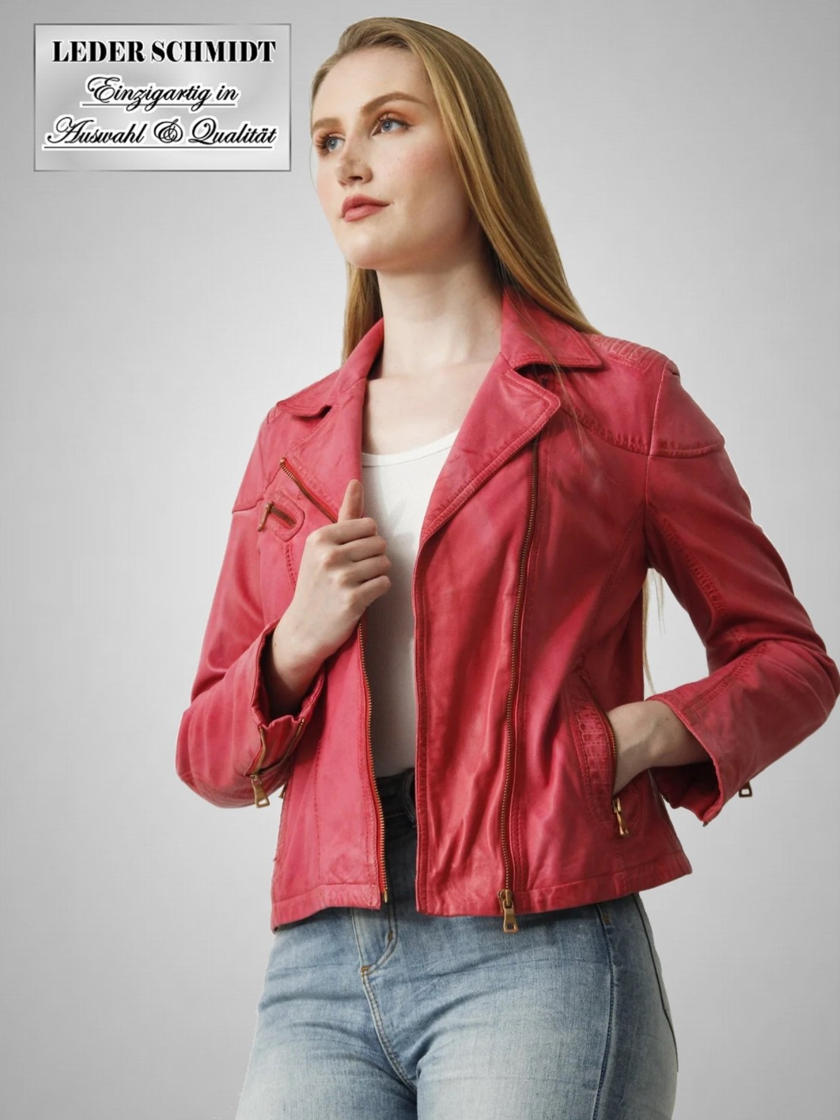 rote Damenlederjacke im Motorrad style mit goldenen Reißverschlüssen