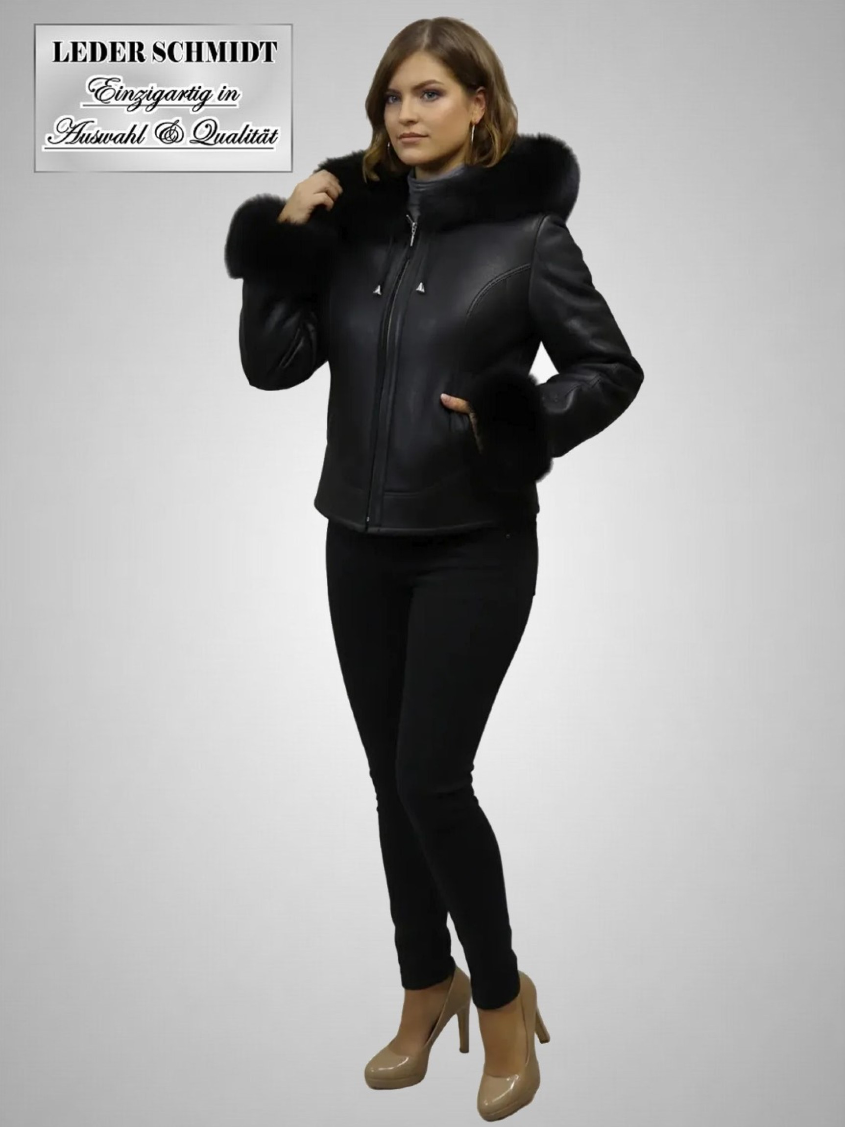 leichte kurze Damen Lammfelljacke in schwarz